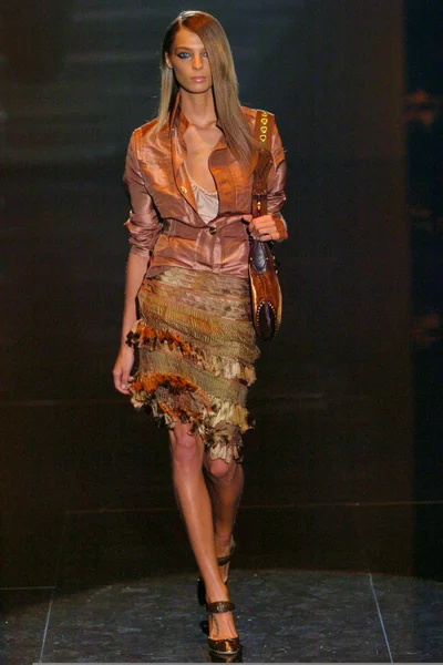 Look 1
